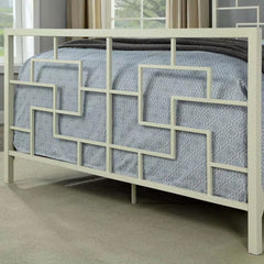 Zitaro All Metal Open-Frame Low Platform Bed